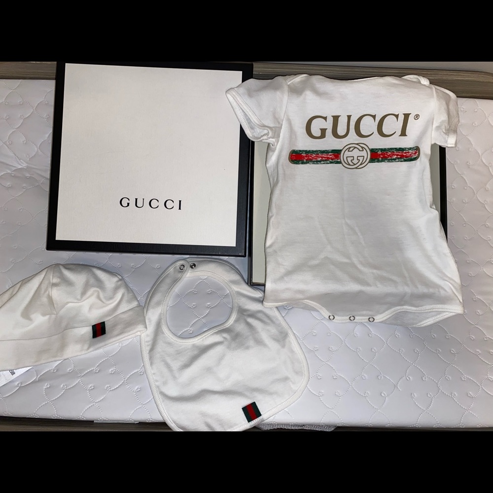Gucci Baby 3 Piece gift set